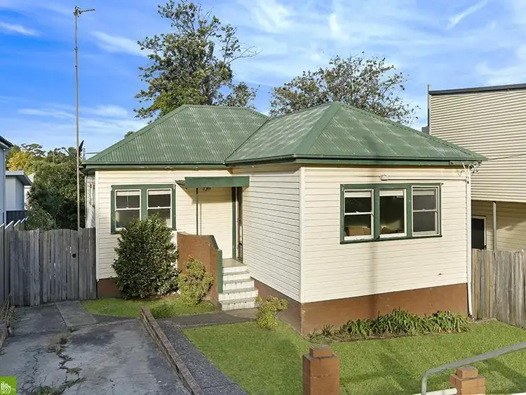 7 Prospect Street, Mount Saint Thomas NSW 2500