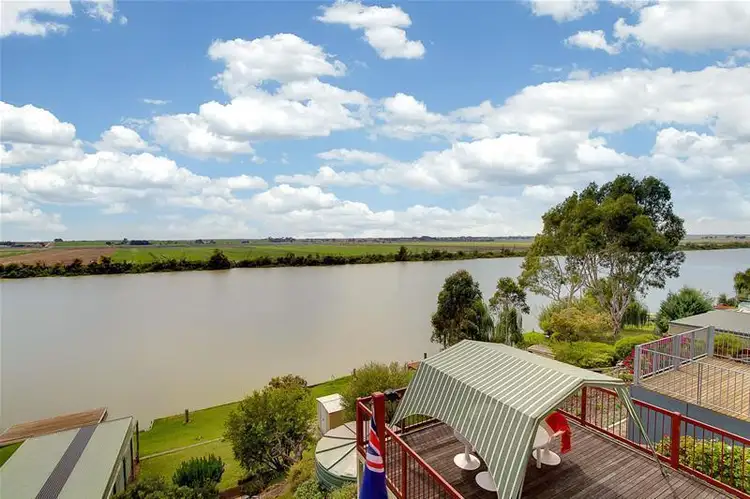 8 Placid Estates Road, Wellington East SA 5259