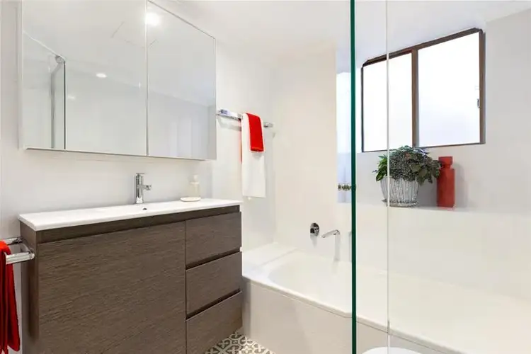 Third view of Homely apartment listing, 19/2 Parkes Road, Artarmon NSW 2064