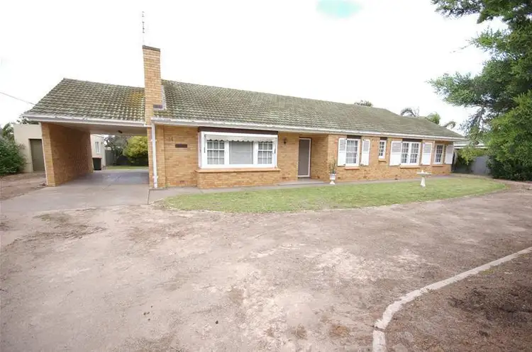 14 Second Street, Minlaton SA 5575
