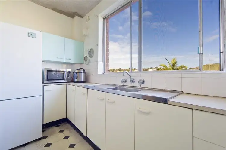 Third view of Homely unit listing, 4/11 Francis Street, Dee Why NSW 2099