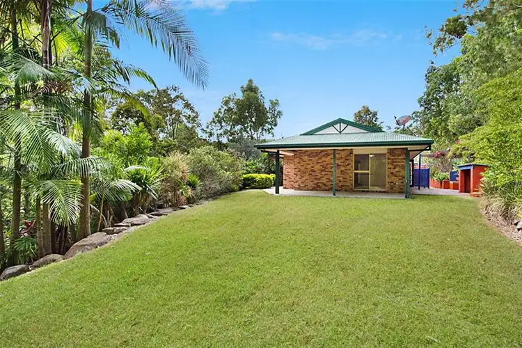 19 Saunders  Drive, Bonogin QLD 4213