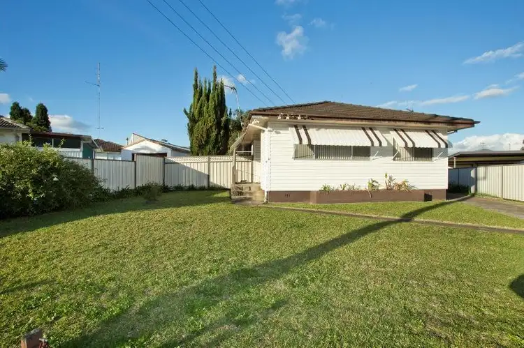 6 Hickory Place, Gateshead NSW 2290