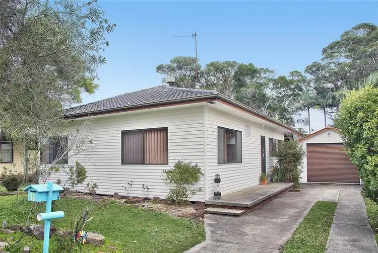 11 Moorlan Avenue, Killarney Vale NSW 2261