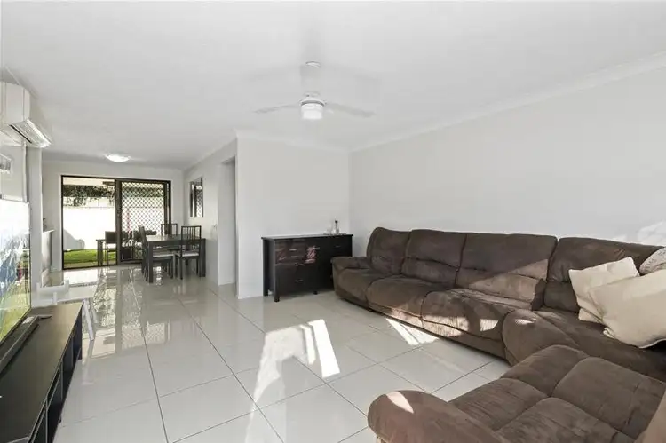 Fourth view of Homely semi-detached listing, 2/9 Flora Close, Burleigh Waters QLD 4220