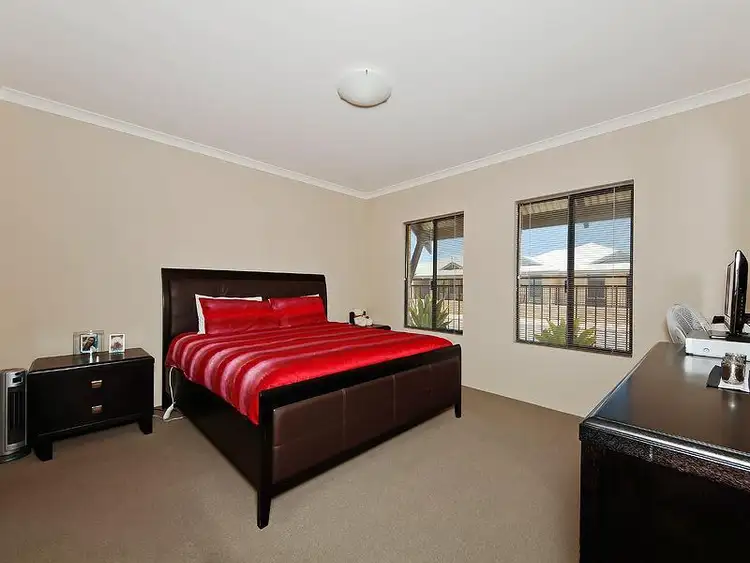 Fourth view of Homely house listing, 8 Cheney Loop, Secret Harbour WA 6173