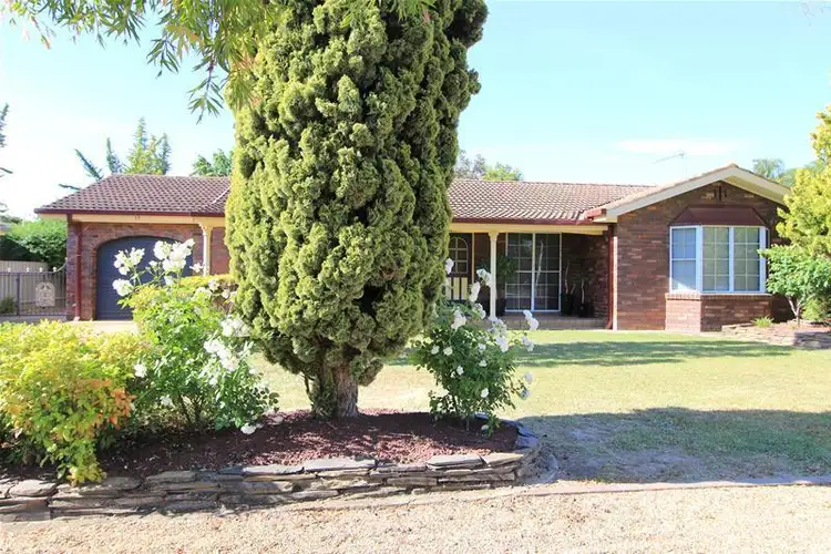 13 Taupo Drive, Lake Albert NSW 2650