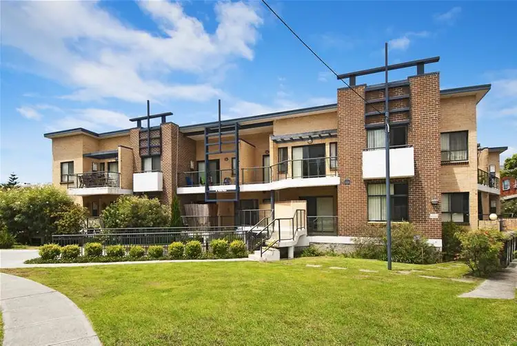 Main view of Homely unit listing, 1/10 Funda Place, Brookvale NSW 2100