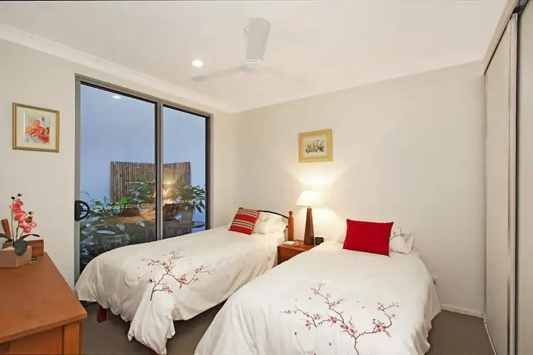 Sixth view of Homely unit listing, 2/10 Tallebudgera Drive, Palm Beach QLD 4221