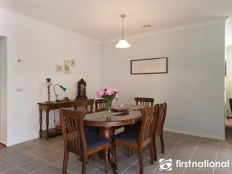 Fourth view of Homely house listing, 10 Daventry Court, Berwick VIC 3806