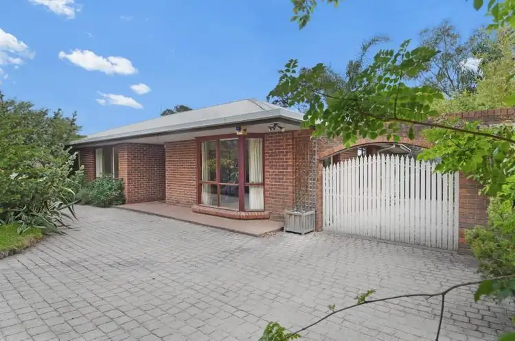 24 Fairway Crescent, Mccrae VIC 3938
