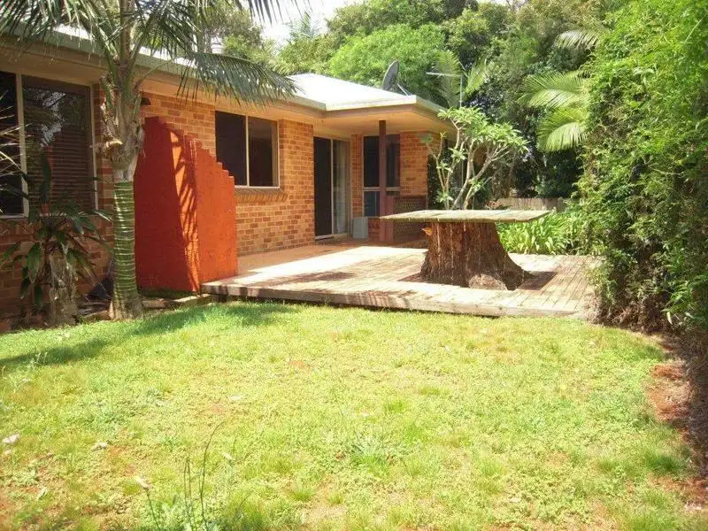 Main view of Homely semi-detached listing, 2/6 Elliott Avenue, Alstonville NSW 2477