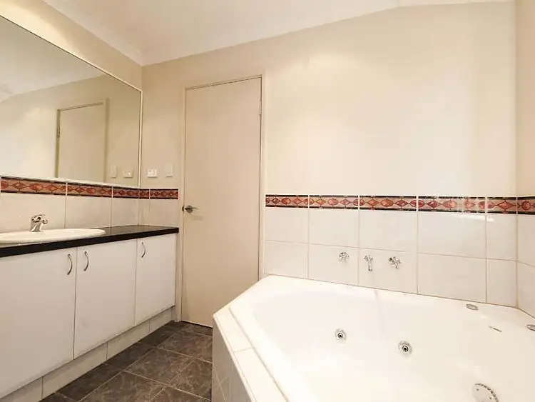 Sixth view of Homely house listing, 10 Capella Pass, Warnbro WA 6169