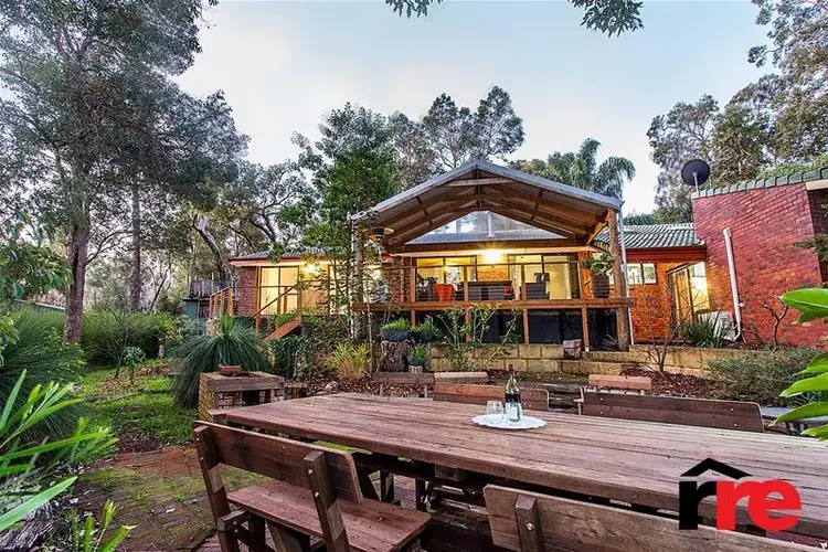 8 Michael Road, Roleystone WA 6111