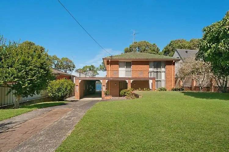 4 Kamilaroo Avenue, Lake Munmorah NSW 2259