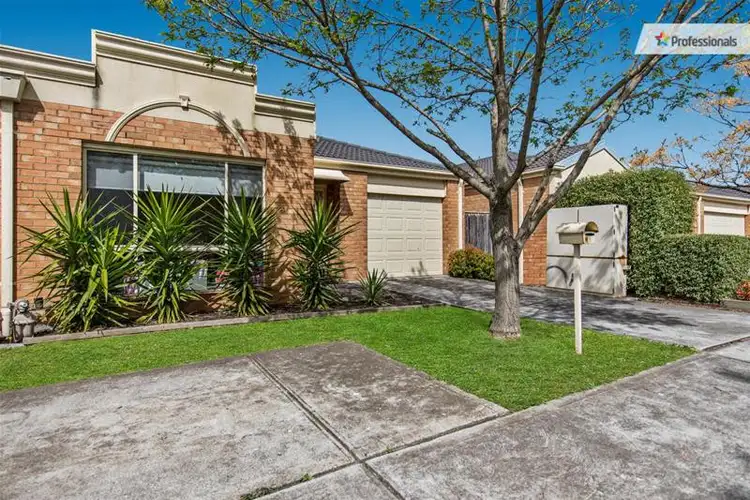 10 Tintern Loop, Hillside VIC 3037