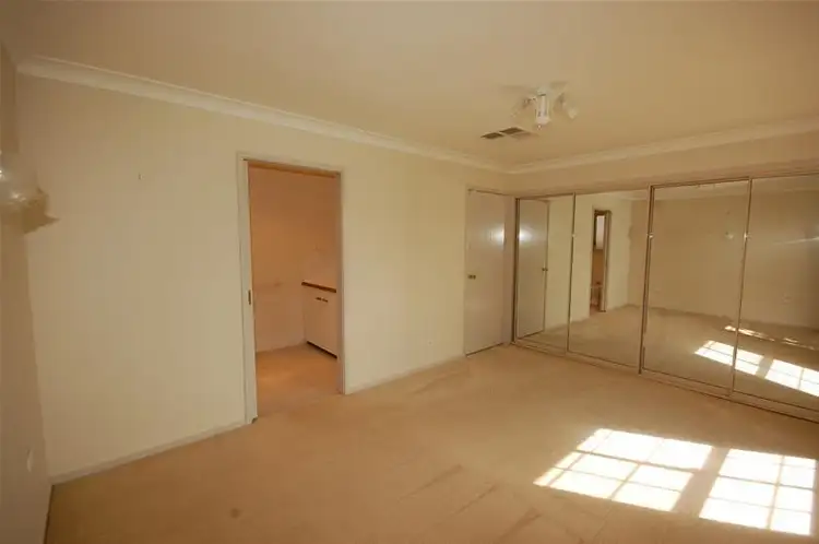 Fifth view of Homely house listing, 10 Nara Place, Glenfield Park NSW 2650