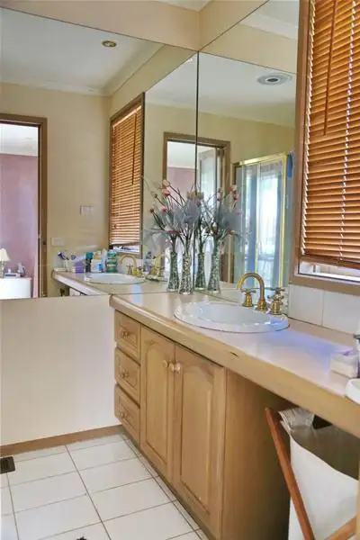 Sixth view of Homely house listing, 15 Heathcote Court, Endeavour Hills VIC 3802