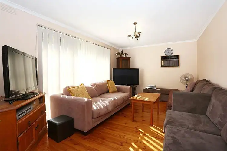 Fourth view of Homely house listing, 3 Jeffrey Close, St Albans VIC 3021