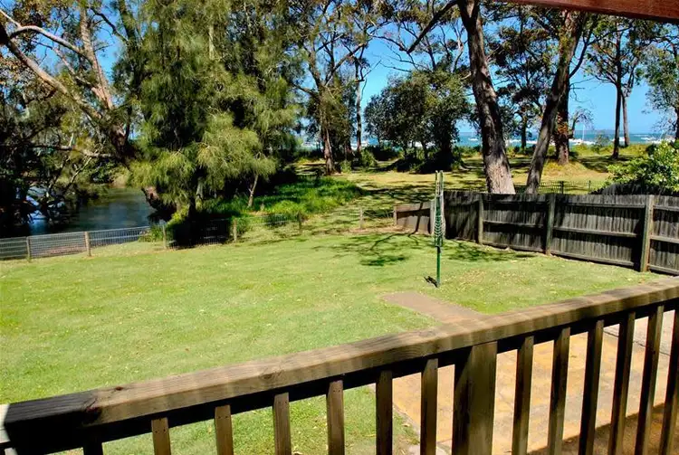 4 Boorawine Terrace, Callala Bay NSW 2540