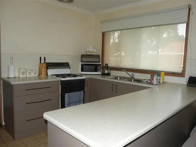 10/14 Brunel Close, Lara VIC 3212