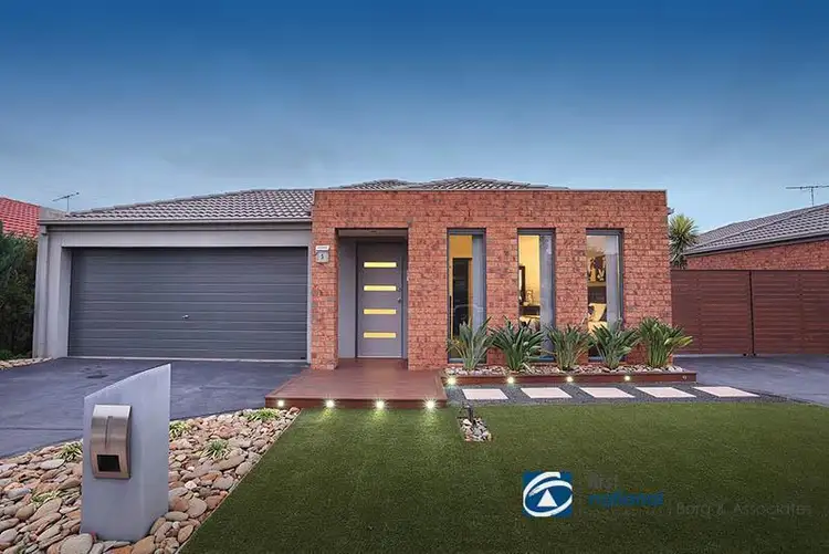 5 Sutton Grove, Melton West VIC 3337