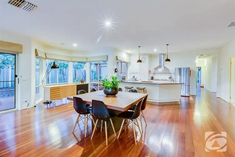 Fifth view of Homely house listing, 6 Lancelot Court, Hillside VIC 3037