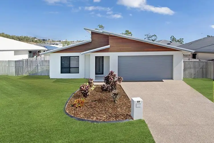54 Hillock Crescent, Bushland Beach QLD 4818