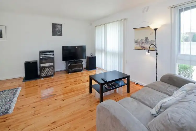 Second view of Homely house listing, 5 Haite Court, Endeavour Hills VIC 3802