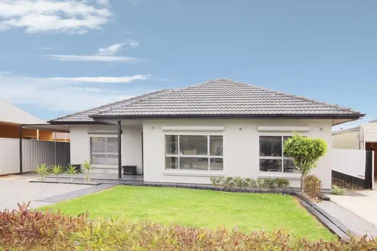 16 Norman Street, Findon SA 5023