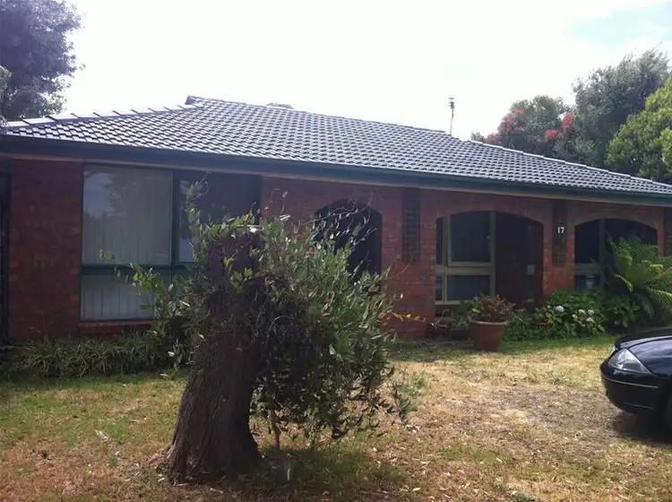 17 Goldfinch Court, Carrum Downs VIC 3201