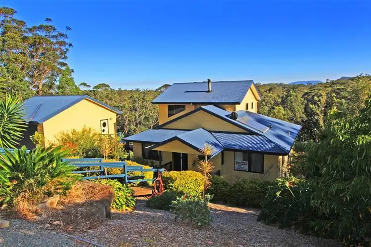 332 Long Point Drive, Lake Cathie NSW 2445