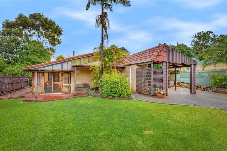 86 Roberts Road, Kelmscott WA 6111