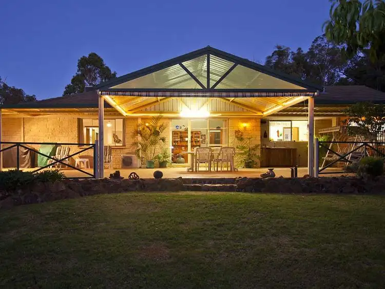 232 Peet Road, Roleystone WA 6111