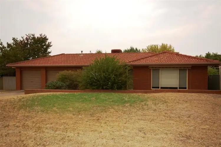 66 Balleroo Crescent, Glenfield Park NSW 2650