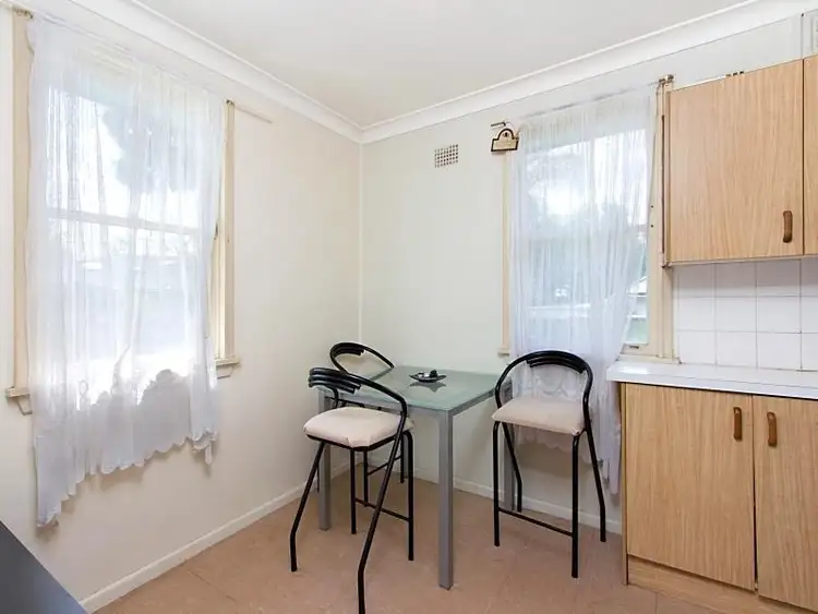 Fourth view of Homely house listing, 6 Awatea Place, Lethbridge Park NSW 2770