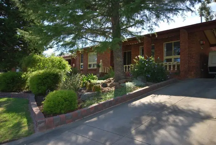 6 Mowbray Crescent, Fairview Park SA 5126