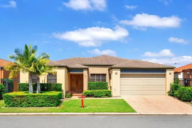 554 Oyster Cove Promenade, Helensvale QLD 4212