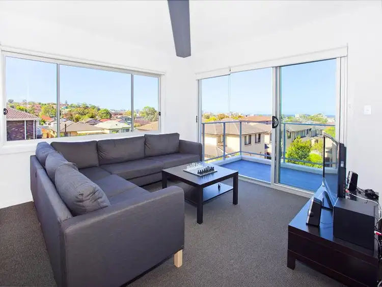 5/15 Myrtle Street, Coniston NSW 2500