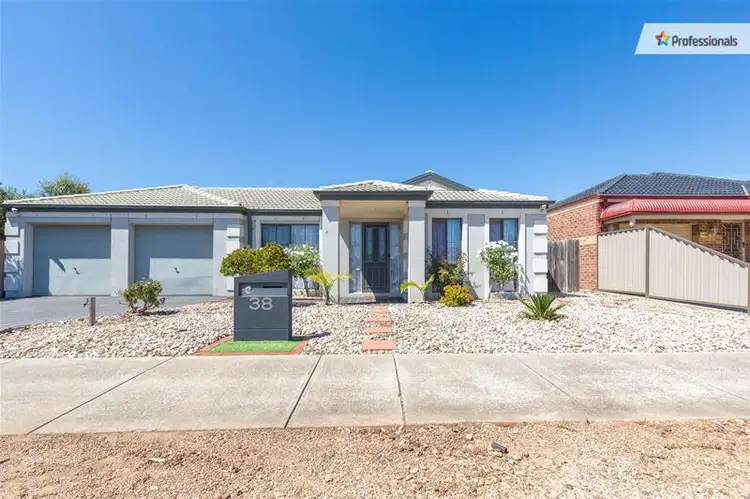 38 McBurnie Drive, Kurunjang VIC 3337