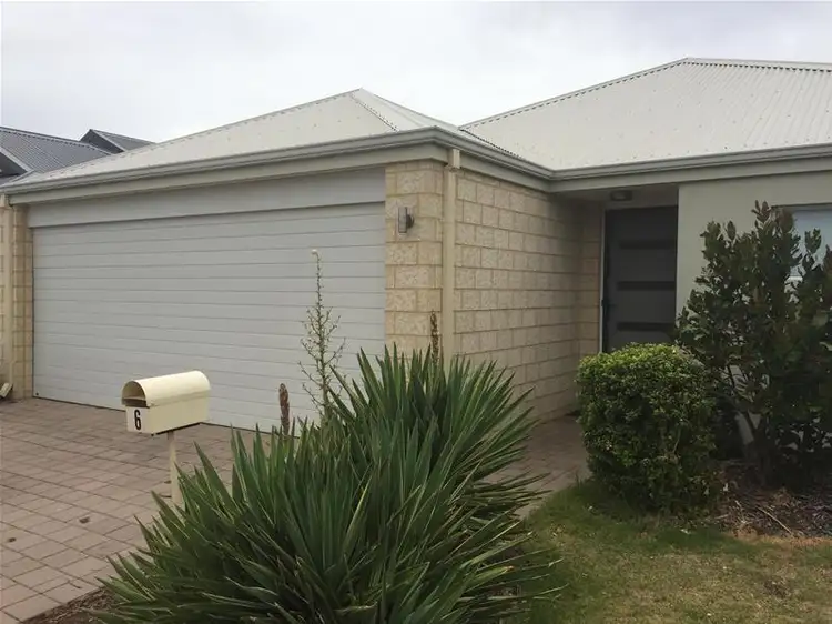 6 Bourke Close