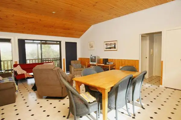 Fifth view of Homely house listing, 18 Martin Court, Binningup WA 6233