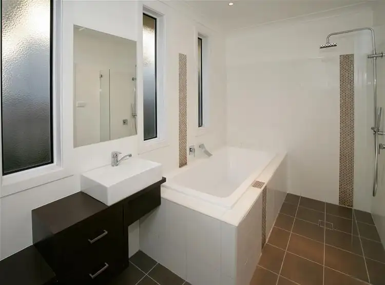 Fifth view of Homely house listing, 33 Hodson Avenue, Wagga Wagga NSW 2650