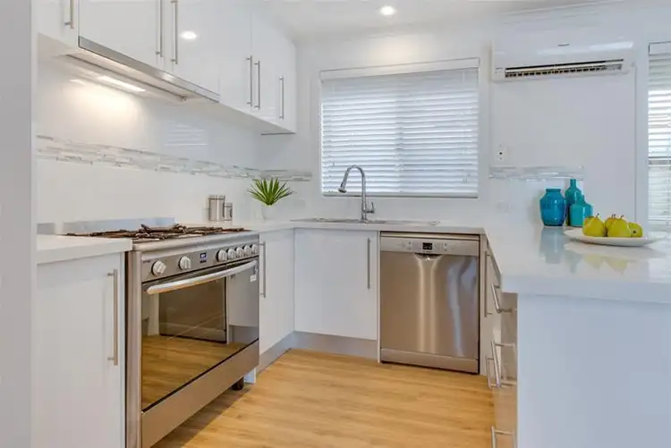 2/19 catherine Avenue, Chelsea VIC 3196