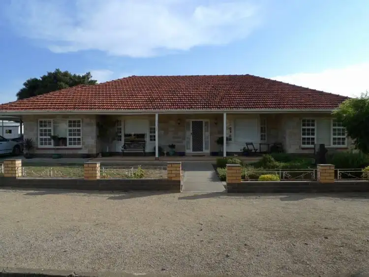 12 Samuel Street, Maitland SA 5573
