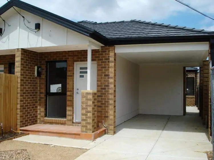 2/5 Wattle Road, Maidstone VIC 3012