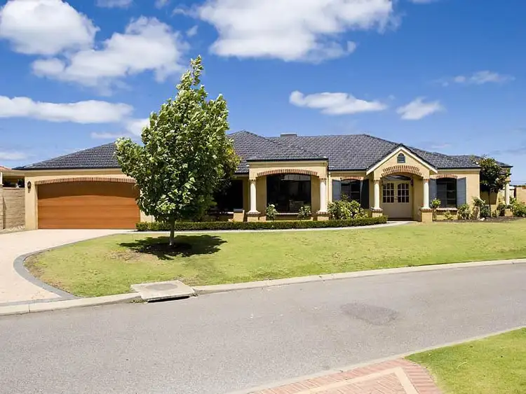 8 Sao Jorge Green, Secret Harbour WA 6173