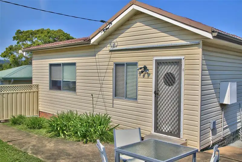 Main view of Homely house listing, 33 Carlyon Street, Killarney Vale NSW 2261