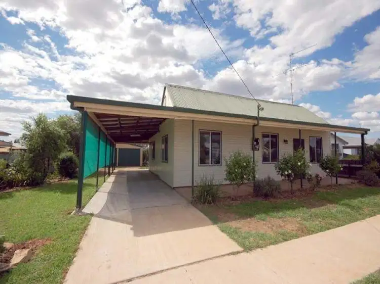 25 Hebden Street, Lockhart NSW 2656