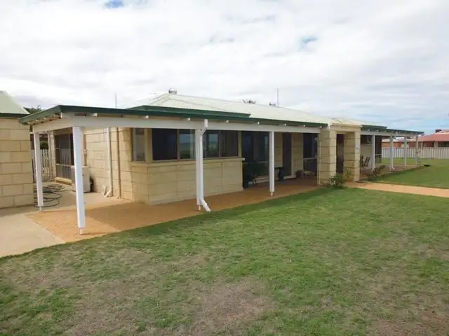 1 Eakins Crescent, Wandina WA 6530